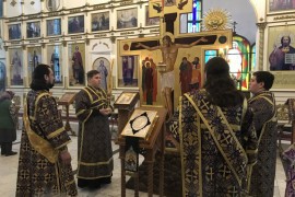 «Разделиша ризы Моя себе, и о одежде Моей меташа жребий». Епископ Варнава совершил первое в Великом посту чинопоследование Пассии