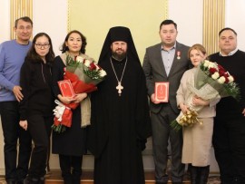 В ДУХОВНО-КУЛЬТУРНОМ ЦЕНТРЕ ИМЕНИ СВЯТЫХ РАВНОАПОСТОЛЬНЫХ КИРИЛЛА И МЕФОДИЯ СОСТОЯЛОСЬ НАГРАЖДЕНИЕ ВРАЧЕЙ ОСОБО ПОТРУДИВШИХСЯ В БОРЬБЕ С КОРОНАВИРУСНОЙ ИНФЕКЦИЕЙ