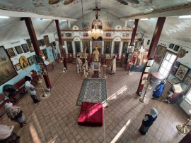 В день памяти вселенских учителей и святителей Василия Великого, Григория Богослова и Иоанна Златоуста епископ Варнава совершил Божественную литургию в Христо-Рождественском храме Павлодара