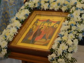 «Радуйся, Благодатная Богородице Дево, из Тебе бо возсия Солнце Правды». В праздник Сретения Господня и День Православной молодежи Управляющий епархии совершил Литургию в Благовещенском кафедральном соборе