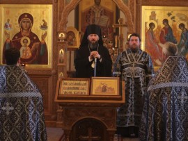 Епископ Амфилохий совершил Литургию Преждеосвященных Даров в Троицком храме Усть-Каменогорска