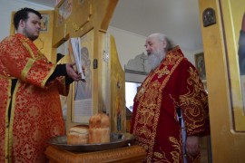 В Светлую субботу епископ Варнава совершил Божественную литургию в храме в честь преподобномученицы Елизаветы села Щербакты