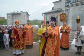 В Неделю Антипасхи в Воскресенском храме города Аксу отметили престольный праздник