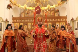 В день Антипасхи епископ Амфилохий совершил Божественную Литургию в Андреевском кафедральном соборе