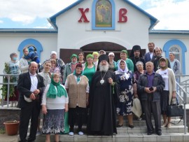 В день Святой Троицы Управляющий епархии совершил Божественную литургию и священническую хиротонию в Троицком храме села Железинка