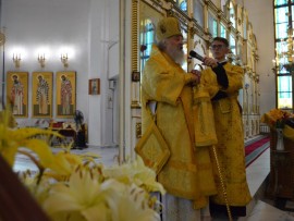 За воскресной Литургией в Благовещенском кафедральном соборе молитвенно почтили память преподобных Сергия и Германа Валаамских