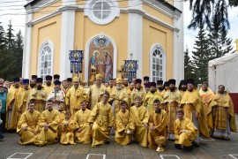 «Весь мир ученьми своими просветившия и вся концы ко Христу приведшия», — град Петропавловск отмечает день своих Небесных покровителей