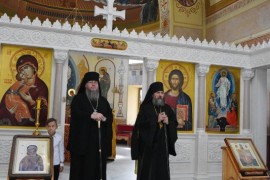 В Неделю 5-ю по Пятидесятнице Божественную литургию в соборе Воскресения Христова г. Кокшетау соборно совершили Управляющий Кокшетауской епархией епископ Серапион и епископ Петропавловский и Булаевский Владимир