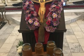 Изнесение честных древ Животворящего Креста Господня и Празднество Всемилостивому Спасу и Пресвятой Богородице. Медовый Спас