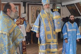 В день празднования Казанской иконы Пресвятой Богородицы в епископ Варнава совершил Литургию в Христо-Рождественском храме Павлодара
