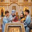 В день отдания праздника Введения во Храм Богородицы епископ Геннадий совер ...