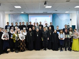 В Алматинской семинарии прошла интеллектуальная викторина «Святые и святыни Петербурга»