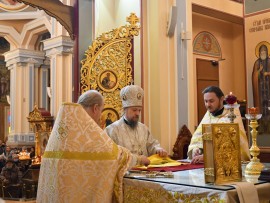 Епископ Геннадий совершил воскресную Литургию в главном храме Южной столицы