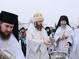Православные христиане Восточного Казахстана молитвенно встретили праздник Богоявления Господня