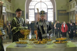 Епископ Геннадий погиб Литургию Первосвященных Даров в Покровско-Всехсвятском храме города Алматы