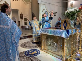 Архиерейская Божественная литургия в праздник Донской иконы Божией Матери в Благовещенском кафедральном соборе Павлодара