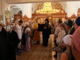 Архиепископ Амфилохий совершил Божественную Литургию в Андреевском кафедральном соборе