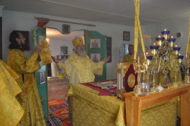 Архиепископ Павлодарский и Экибастузский Варнава совершил Божественный литургии в Никольском храме города Аксу и Елизаветинском храме села Щербакты