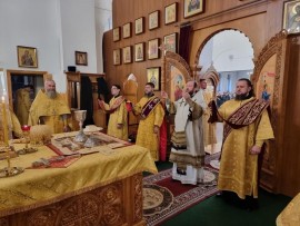 Божественная Литургия в Андреевском соборе в Неделю 21-ю по Пятидесятнице