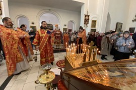 В день Радоницы в Благовещенском кафедральном соборе совершили Литургию и пасхальное поминовение усопших