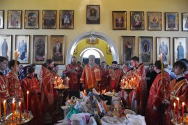 Радоница в кафедральном соборе (Петропавловская епархия)