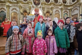 Архиепископ Амфилохий совершил Божественную Литургию в Воскресенском кафедральном соборе города Семипалатинска