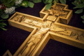 Праздник Происхождения древ Честного Креста Господня
