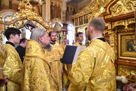 29 октября - Епископ Геннадий совершил службу в Никольском храме г. Алматы