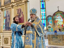 «Радуйся, Благодатная Богородице Дево, из Тебе бо возсия Солнце Правды». В праздник Сретения Господня архиепископ Варнава совершил Литургию в главном храме епархии