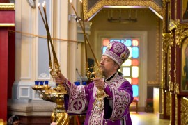 В неделю 2-ю Великого поста епископ Каскеленский Геннадий возглавил служение Божественной Литургии в Вознесенском соборе г. Алматы