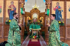 «Согласно славим Всесвятаго Духа». Божественная Литургия в день Святой Пятидесятницы в Андреевском кафедральном соборе