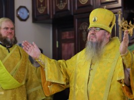 Архиерейская Литургия в храме священномученика Мефодия Петропавловского
