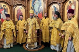 В Андреевском кафедральном соборе молитвенно почтили память святителя Николая, архиепископа Мир Ликийских