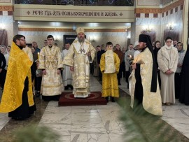 В праздник Рождества Христова Высокопреосвященнейший архиепископ Серапион совершил Торжественную Божественную литургию в кафедральном соборе Воскресения Христова г. Кокшетау