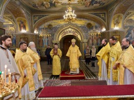 В день памяти трех святителей прошла Литургия с элементами греческого языка в храме Христа Спасителя Южной столицы