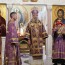 Преосвященный Епископ Вениамин совершил Литургию в неделю Крестопоклонную в ...
