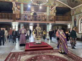 Неделя 3-я Великого поста. Божественная Литургия архиерейским чином