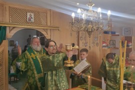Епископ Игнатий совершил Литургию в Свято-Троицком храме города Алга