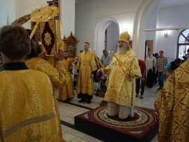 В Неделю Всех святых архиепископ Павлодарский и Экибастузский Варнава совершил Божественную литургию в Благовещенском соборе Павлодара