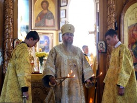 Божественная Литургия в Неделю 8-ю по Пятидесятнице