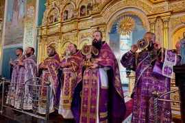 Чин выноса Креста в Константино-Еленинской церкви Костаная