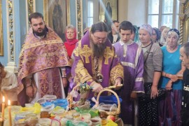 Праздник Изнесения честных Древ Животворящего Креста Господня
