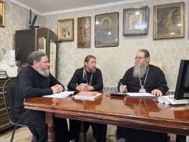 Управляющий епархией провел рабочее совещание в храме Всех Святых