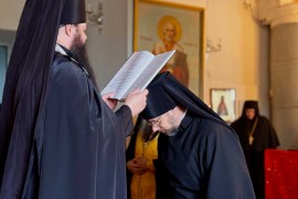 В Иверско-Петропавловском монастыре был совершен иноческий постриг