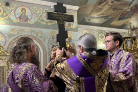 В праздник Воздвижения Креста Господня епископ Чимкентский и Туркестанский Хрисанф совершил богослужение в Свято-Никольском кафедральном соборе г. Шымкента