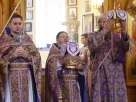 Архиерейская Литургия в Неделю по Воздвижении