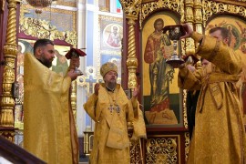 Служение викариев Астанайской епархии в неделю 17-ю по Пятидесятнице