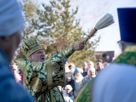 Божественная литургия в храме Преподобного Сергия Радонежского поселка Нура