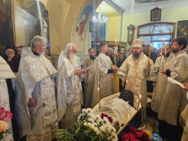 Епископ Вианор совершил заупокойную литургию и отпевание архидиакона Василия (Крюкова)
