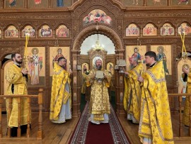 Архиепископ Амфилохий возглавил служение Божественной Литургии в Андреевском кафедральном соборе в Неделю 21-ю по Пятидесятнице